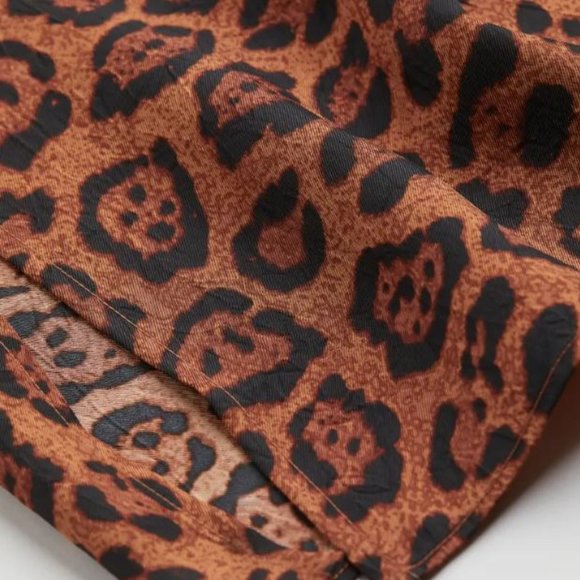 Calf-Length / Midi Leopard Print Skirt with Side Slits - Picture 2 of 6